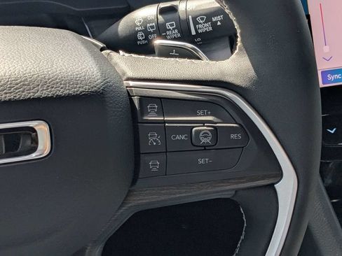 Used 2026 Jeep Grand Cherokee Limited RWD image 24