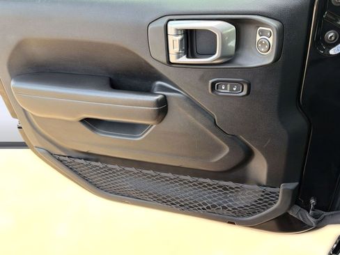 Used 2020 Jeep Wrangler Rubicon AWD/4WD image 12