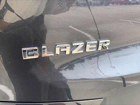 Used 2022 Chevrolet Blazer LT FWD image 30