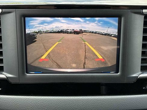 Certified 2023 Chrysler Voyager LX FWD image 22