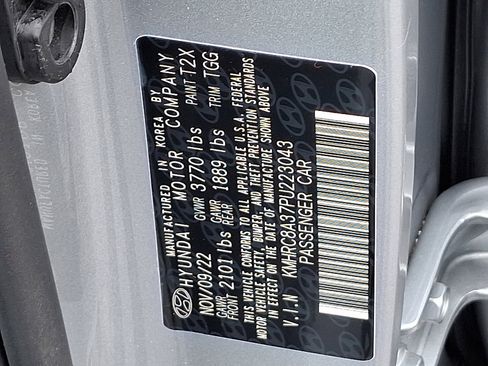 Used 2023 Hyundai Venue SEL image 26