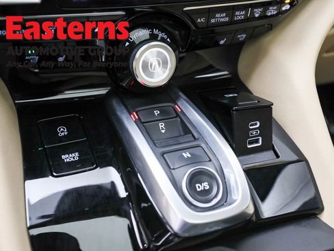 Used 2022 Acura MDX SH-AWD image 13
