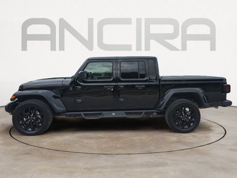 Used 2025 Jeep Gladiator Sport AWD/4WD image 7
