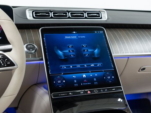Certified 2023 Mercedes-Benz S 500 4MATIC image 19