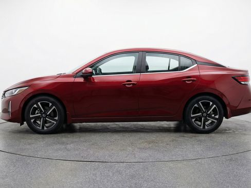 Used 2025 Nissan Sentra SV image 5