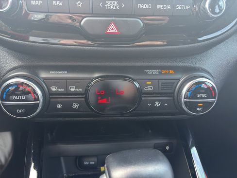 Used 2022 Kia Soul Turbo image 9