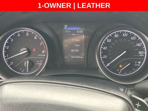 Used 2024 Toyota Camry SE FWD image 3