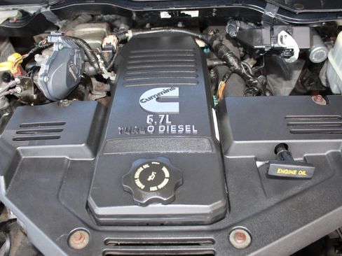 Used 2016 RAM 3500 Laramie image 34