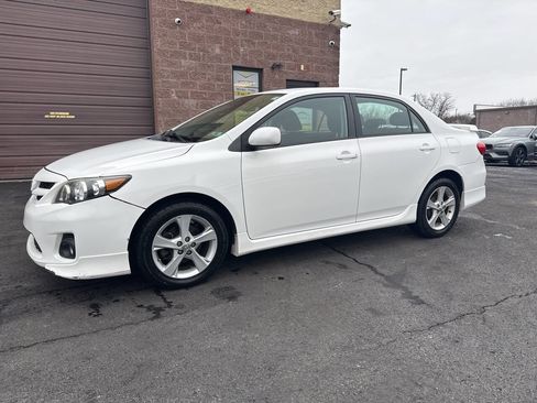 Used 2013 Toyota Corolla S image 2