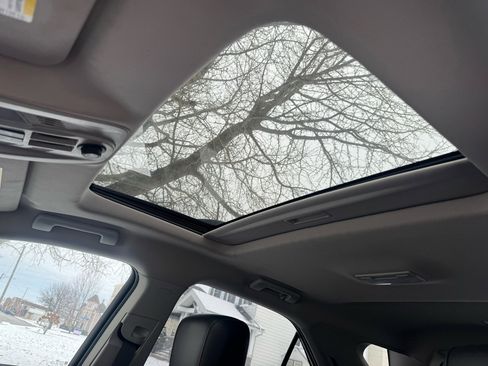 Used 2016 Chevrolet Equinox LTZ w/ Enhanced Convenience Package image 21