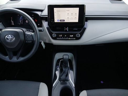 Used 2026 Toyota Corolla LE FWD image 3