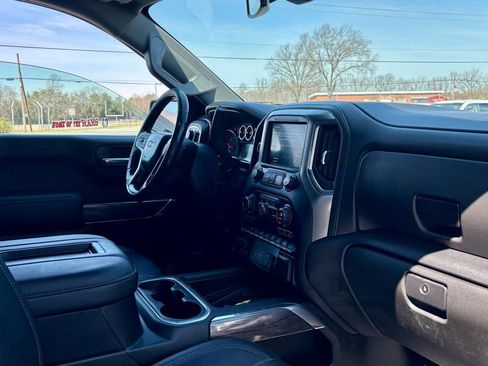 Used 2021 Chevrolet Silverado 1500 LTZ w/ LTZ Convenience Package II AWD/4WD image 11