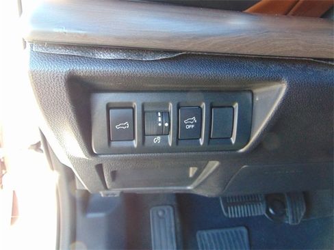 Used 2021 Subaru Outback Touring w/ Tech Package 2 image 19