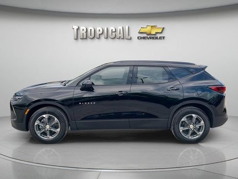 New 2026 Chevrolet Blazer LT w/ Convenience Package FWD image 2