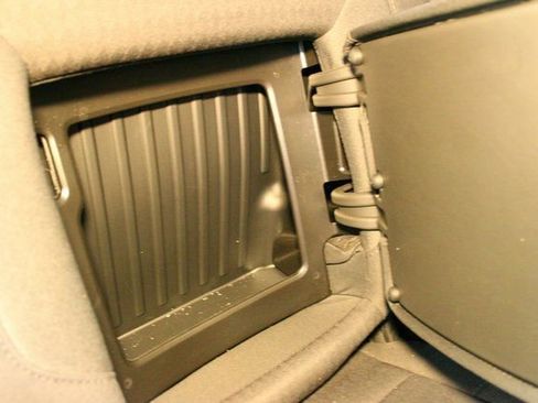 Used 2023 Chevrolet Silverado 1500 LT image 15