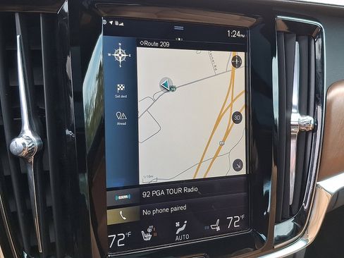 Used 2018 Volvo S90 T6 Inscription image 18