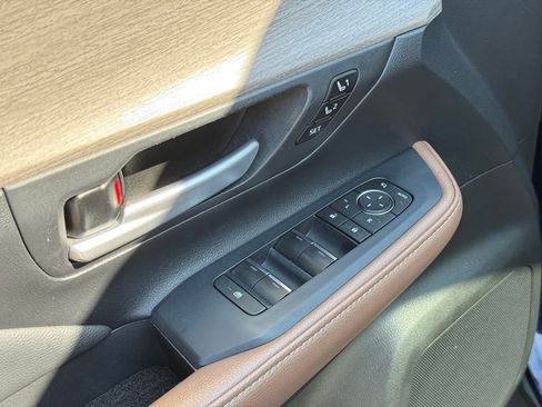 Used 2024 Toyota Grand Highlander AWD image 23