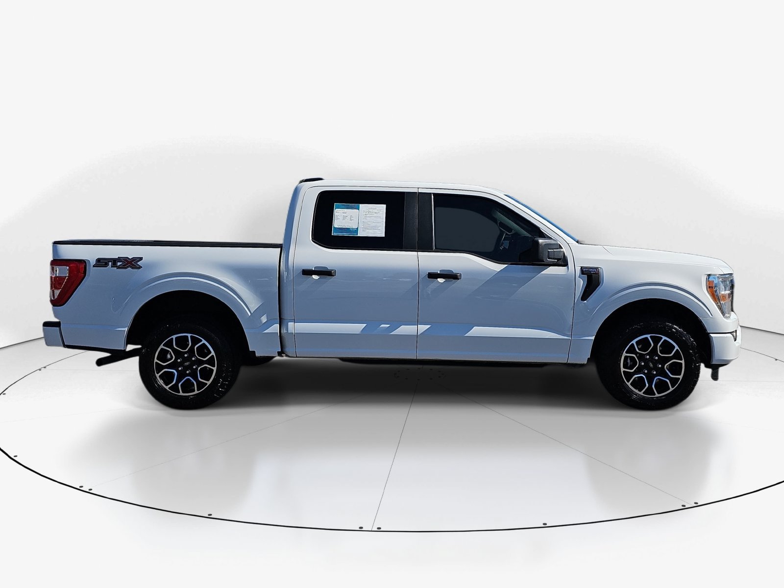 Used 2022 Ford F150 XL w/ STX Appearance Package RWD image 5
