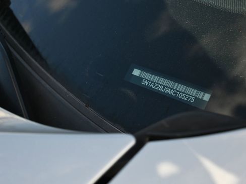 Used 2021 Nissan Murano SV FWD image 18