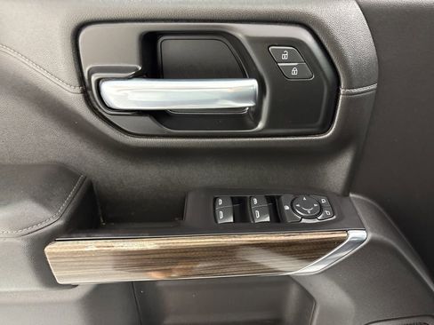 Used 2021 Chevrolet Silverado 1500 LT w/ Convenience Package II image 26