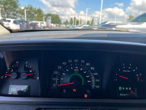 Used 2010 Dodge Journey SXT FWD image 11