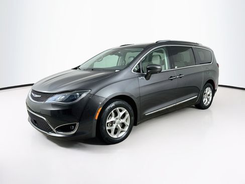 Used 2019 Chrysler Pacifica Touring-L Plus w/ Advanced Safetytec Group FWD image 3