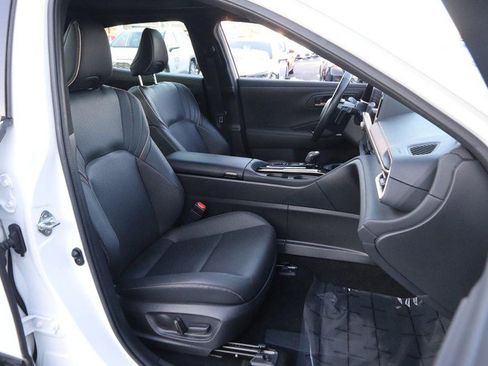 Used 2025 Toyota Crown Platinum image 28