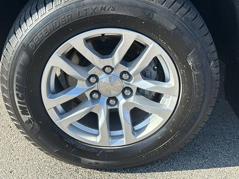 Used 2019 Chevrolet Silverado 1500 LTZ w/ LTZ Plus Package AWD/4WD image 11