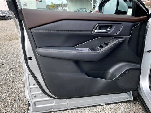 Certified 2023 Nissan Rogue SV w/ SV Premium B Package image 6