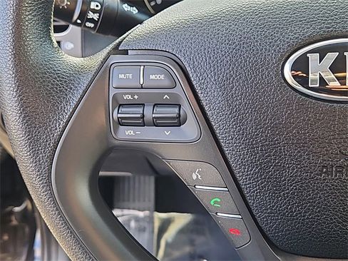 Used 2018 Kia Forte LX w/ LX Popular Package image 17