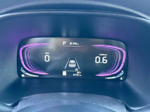 Used 2025 Kia Soul LX w/ LX Technology Package FWD image 13