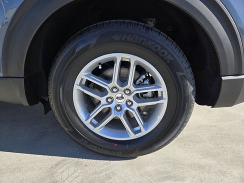 New 2026 Ford Explorer Active RWD image 32