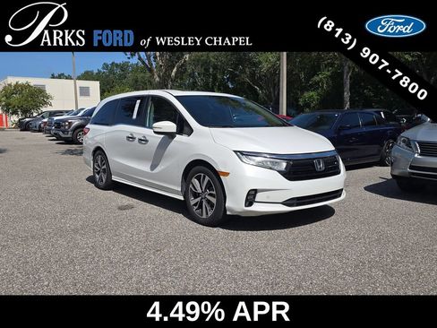 Used 2021 Honda Odyssey Touring image 1