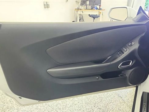 Used 2015 Chevrolet Camaro SS image 33