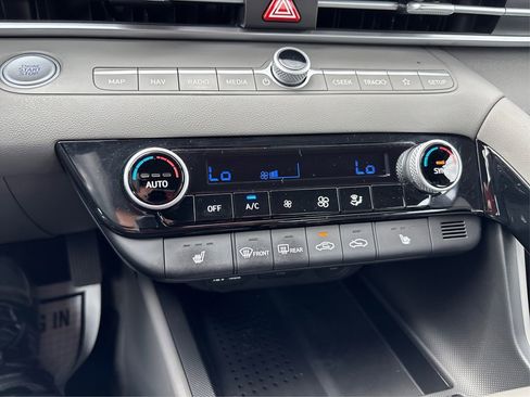 Certified 2023 Hyundai Elantra SEL w/ Convenience Package FWD image 30