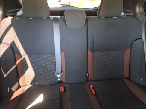 Used 2021 Nissan Kicks SR image 27