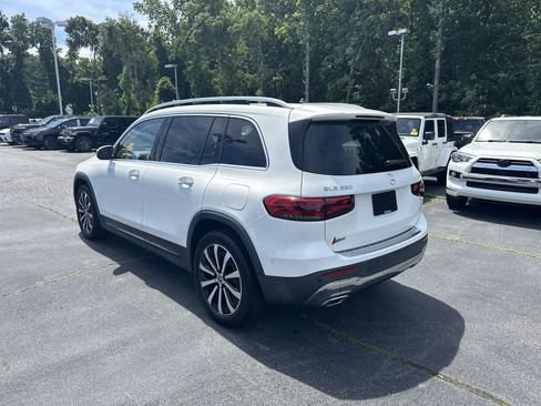 Used 2022 Mercedes-Benz GLB 250 4MATIC image 7