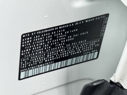 Certified 2022 Volkswagen Taos SE image 40
