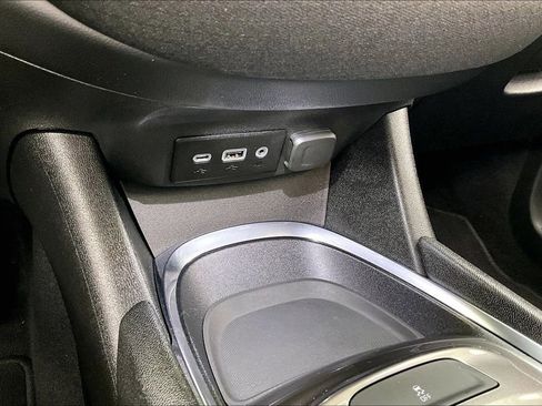 Used 2022 Chevrolet Malibu LT image 32