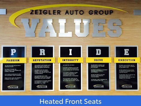 Used 2020 Jeep Wrangler Unlimited Sahara AWD/4WD image 34