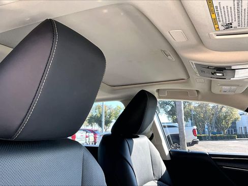 Used 2023 Lexus ES 350 w/ Accessory Package (Z2) image 13