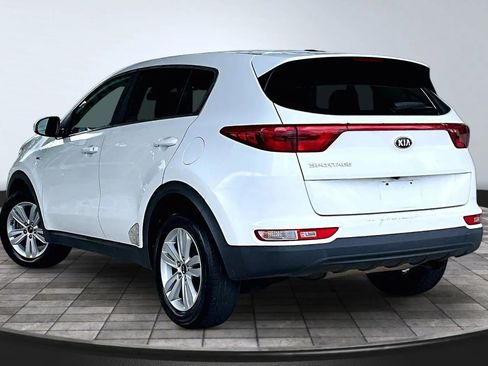 Used 2017 Kia Sportage LX AWD/4WD image 4