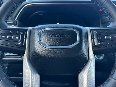 Used 2024 GMC Yukon Denali image 24