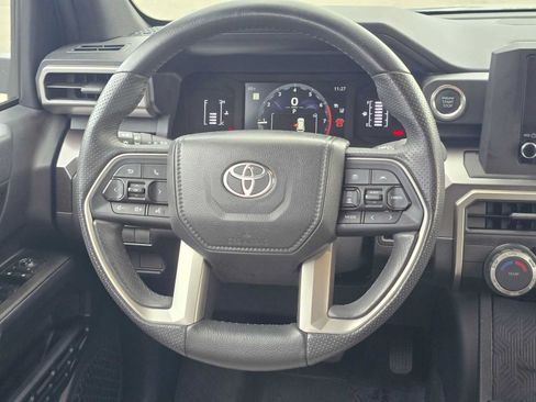 Certified 2025 Toyota 4Runner SR5 AWD/4WD image 19