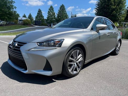 Used 2019 Lexus IS 300 image 36