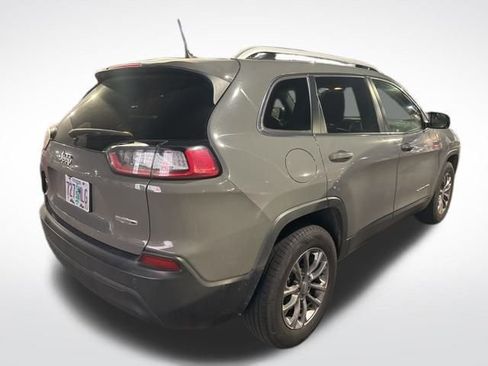 Used 2020 Jeep Cherokee Latitude Plus image 3