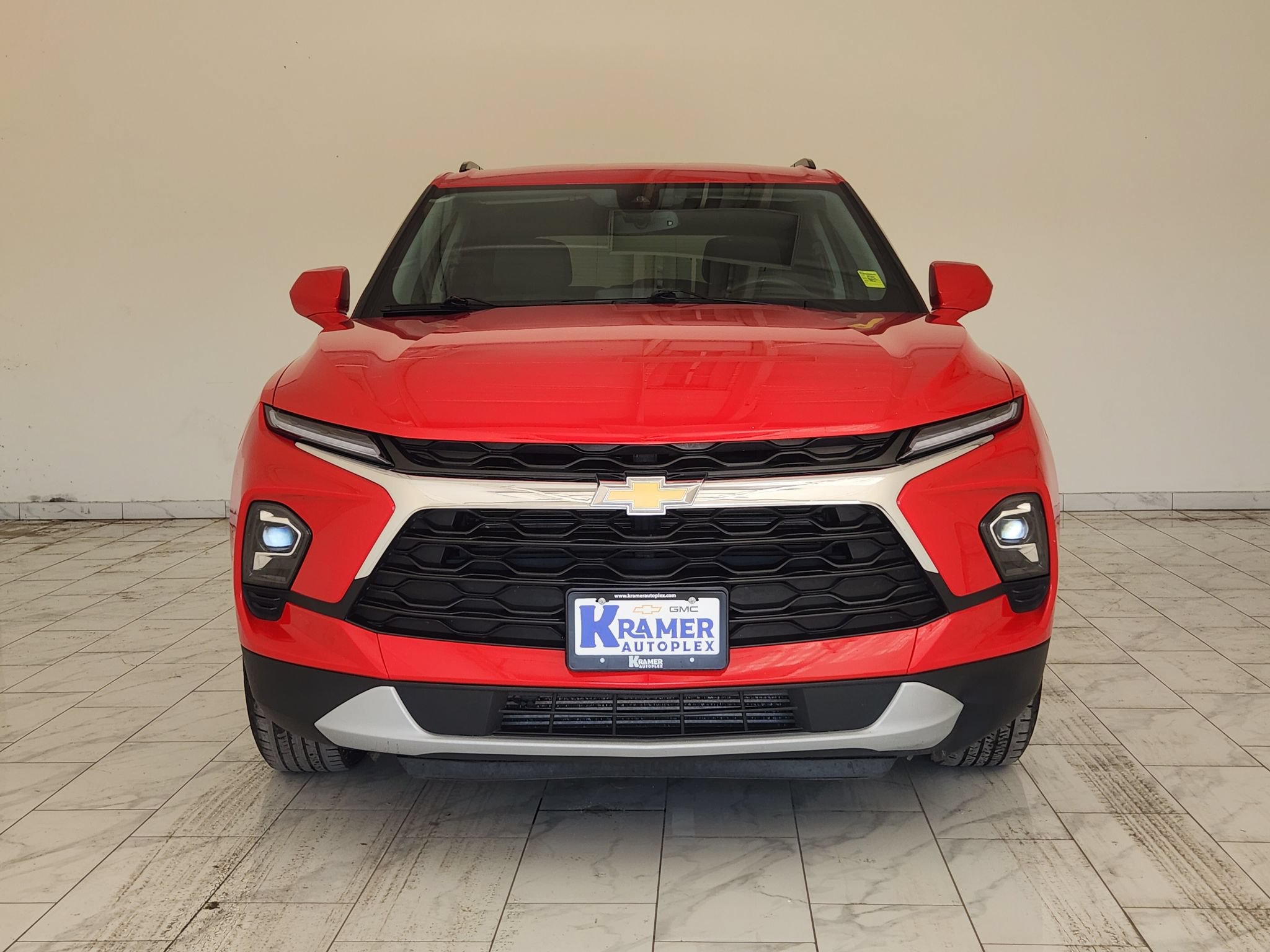 Used 2023 Chevrolet Blazer LT w/ Convenience Package FWD image 2