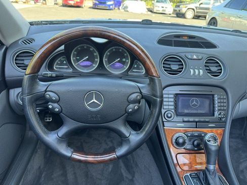 Used 2005 Mercedes-Benz SL 500 image 23