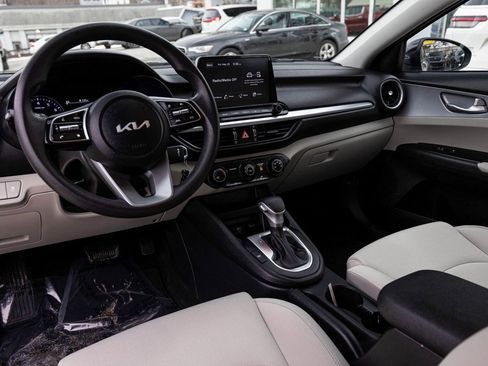 Used 2023 Kia Forte LXS image 17