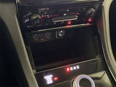 Used 2021 Jeep Grand Cherokee L Limited image 23